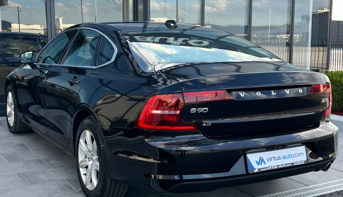 Volvo S90  - 2017