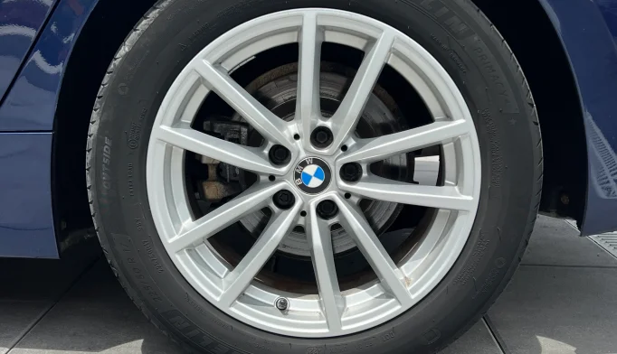 BMW 3 Series  - 2020