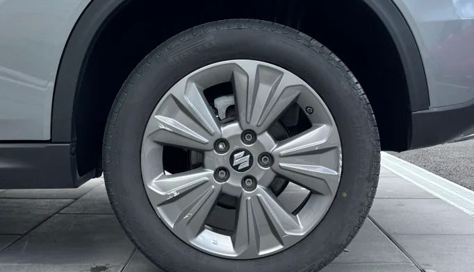 Suzuki Vitara  - 2020