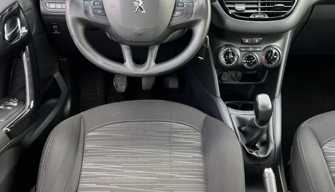 Peugeot 208  - 2017