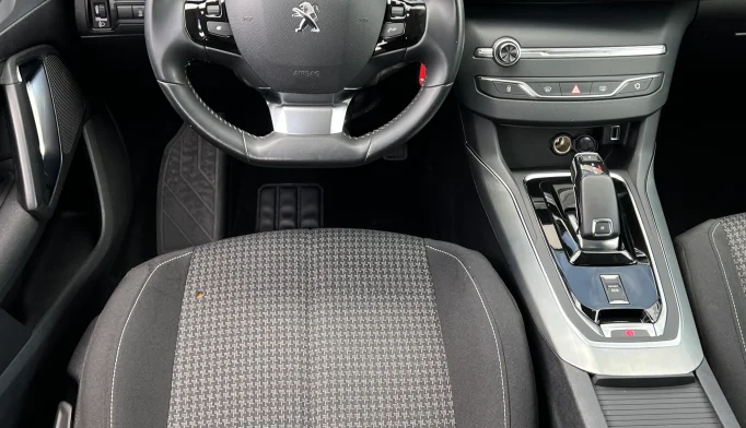 Peugeot 308  - 2020