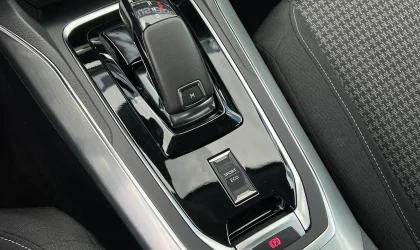 Peugeot 308  - 2020