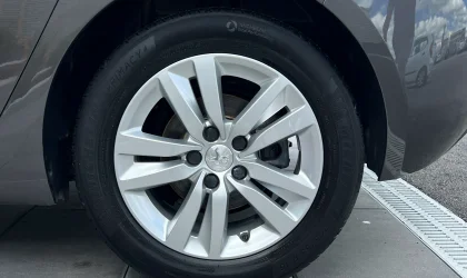 Peugeot 308  - 2020