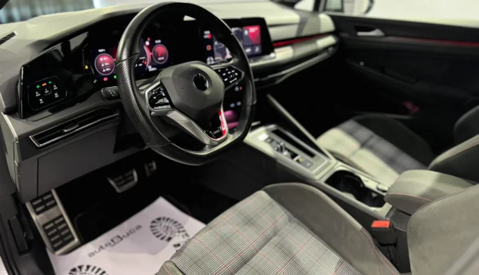 Volkswagen Golf GTI  - 2020