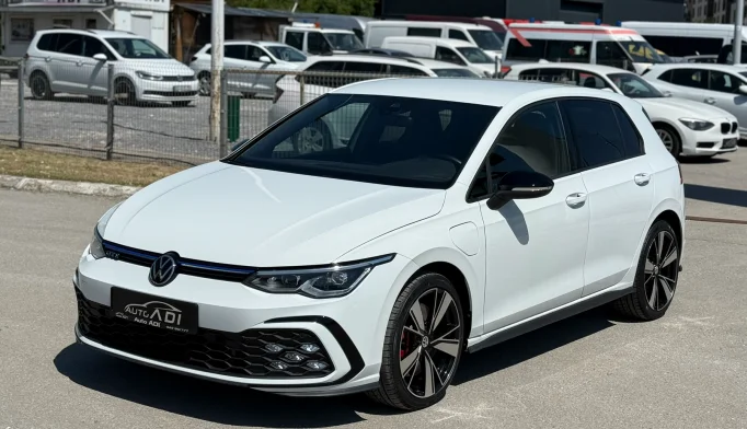 Volkswagen Golf 8  - 2020