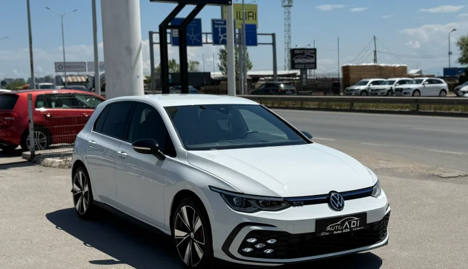 Volkswagen Golf 8  - 2020