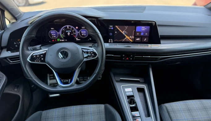 Volkswagen Golf 8  - 2020