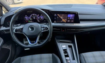 Volkswagen Golf 8  - 2020