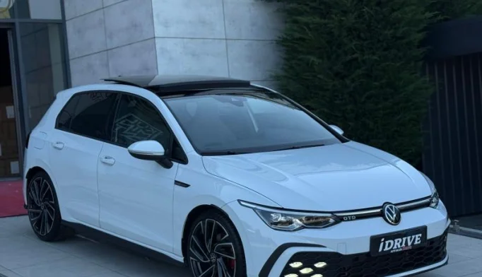 Volkswagen Golf  - 2021