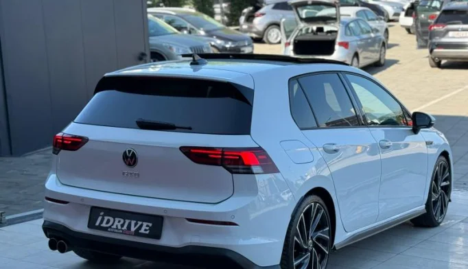 Volkswagen Golf  - 2021