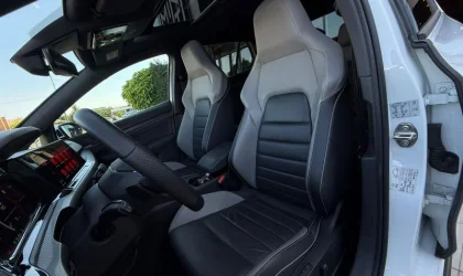 Volkswagen Golf  - 2021