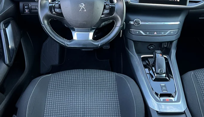 Peugeot 308  - 2019