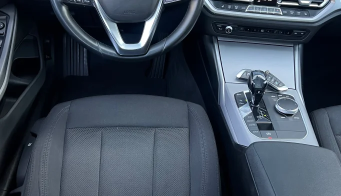 BMW 3 Series  - 2019