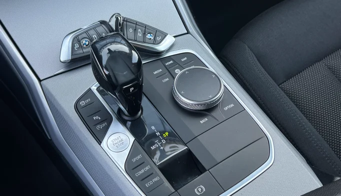 BMW 3 Series  - 2019