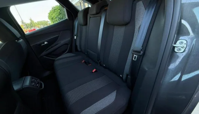 Peugeot 3008  - 2021