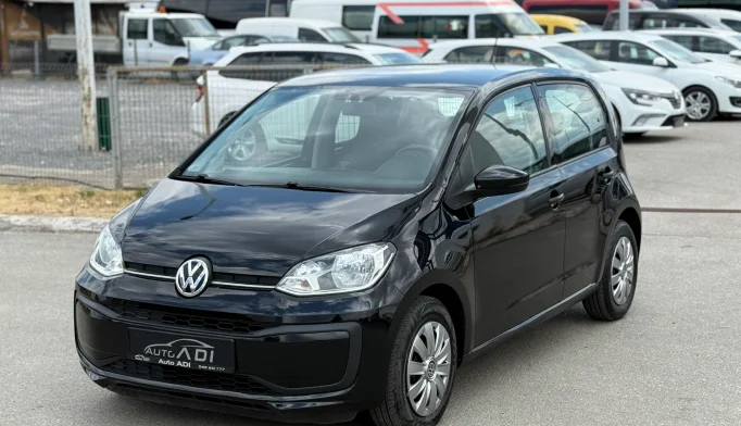 Volkswagen Up  - 2019