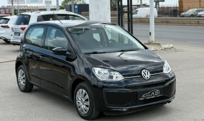 Volkswagen Up  - 2019