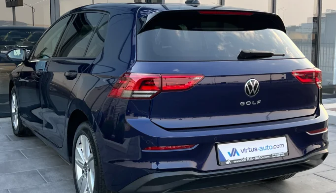 Volkswagen Golf 8  - 2021