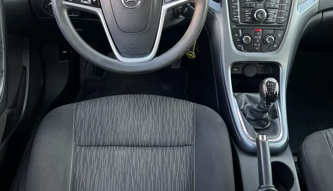 Opel Astra  - 2015