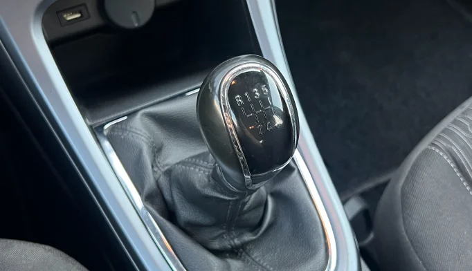 Opel Astra  - 2015