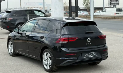 Volkswagen Golf 8  - 2020