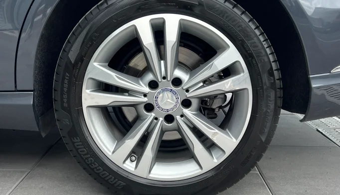 Mercedes-Benz E-Class  - 2015