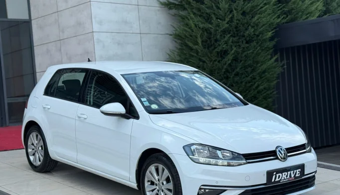Volkswagen Golf  - 2018