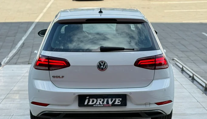 Volkswagen Golf  - 2018