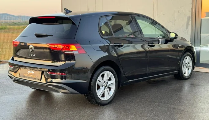 Volkswagen Golf 8  - 2020
