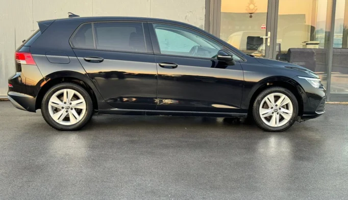 Volkswagen Golf 8  - 2020