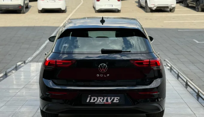 Volkswagen Golf 8  - 2020