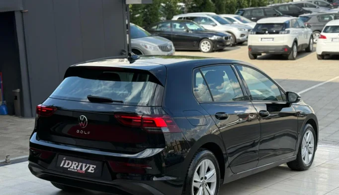Volkswagen Golf 8  - 2020
