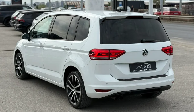 Volkswagen Touran  - 2017
