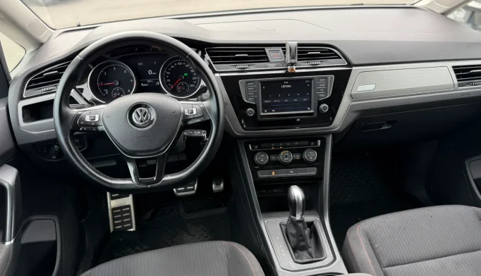 Volkswagen Touran  - 2017
