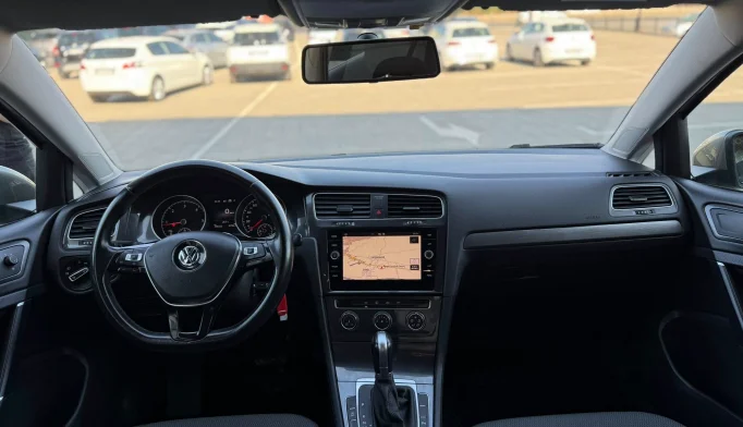 Volkswagen Golf  - 2019