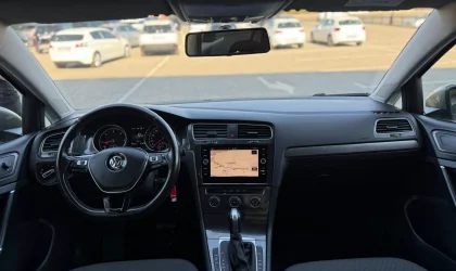 Volkswagen Golf  - 2019