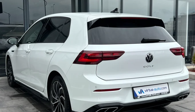 Volkswagen Golf 8  - 2021