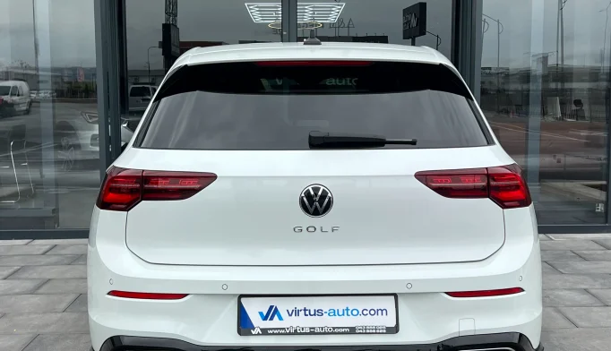 Volkswagen Golf 8  - 2021