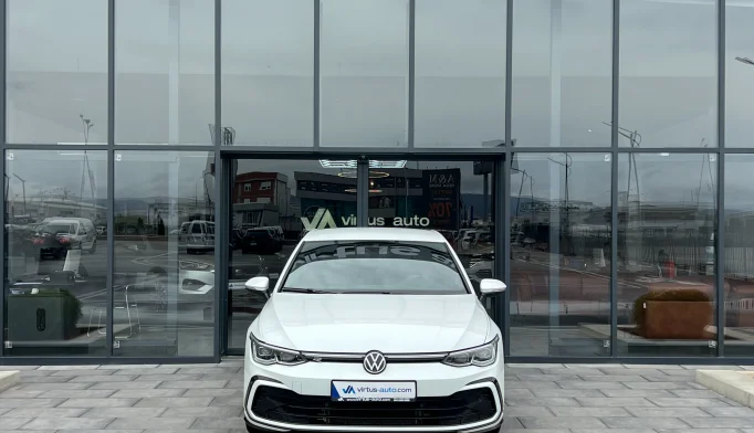 Volkswagen Golf 8  - 2021