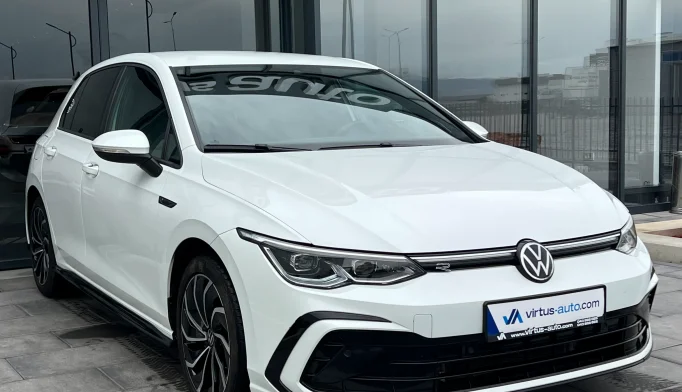Volkswagen Golf 8  - 2021