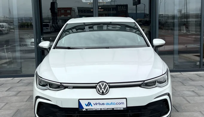 Volkswagen Golf 8  - 2021