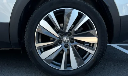 Peugeot 3008  - 2020