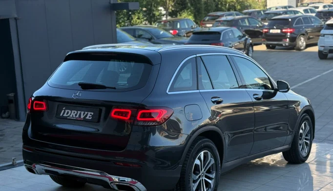 Mercedes-Benz GLC  - 2021