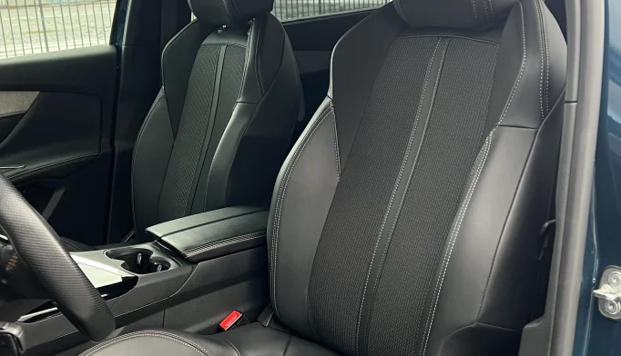 Peugeot 5008  - 2022