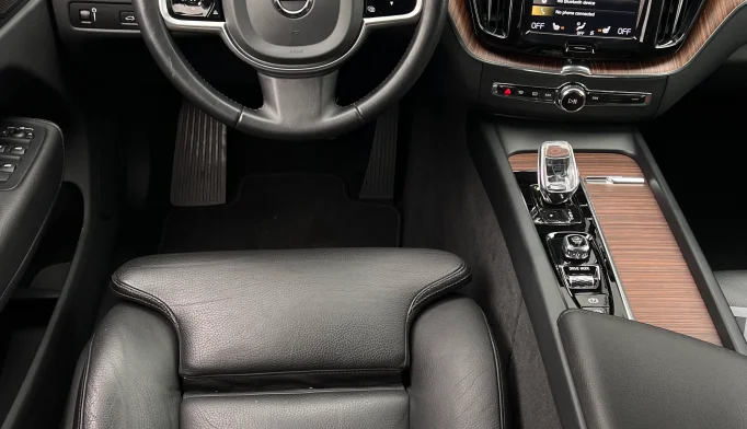 Volvo XC60  - 2020