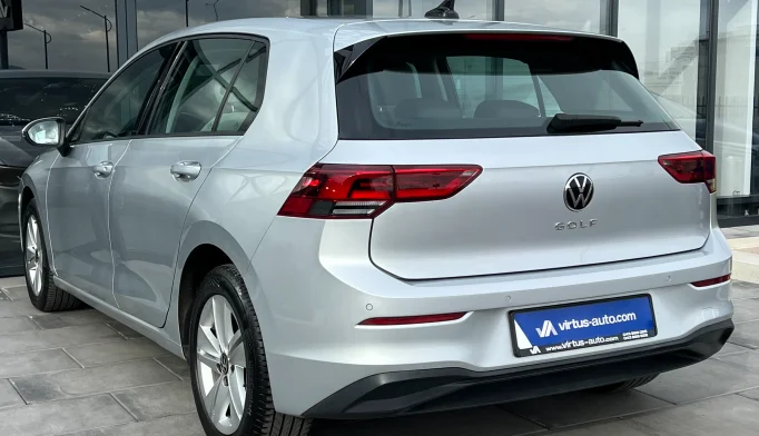 Volkswagen Golf 8  - 2020
