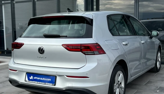 Volkswagen Golf 8  - 2020