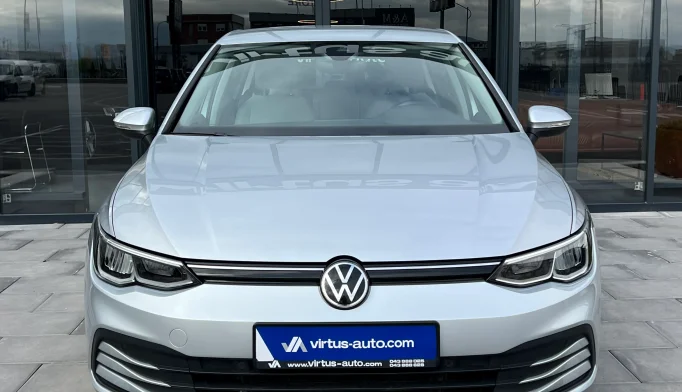Volkswagen Golf 8  - 2020