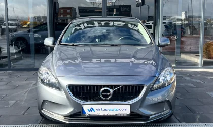 Volvo V40  - 2018