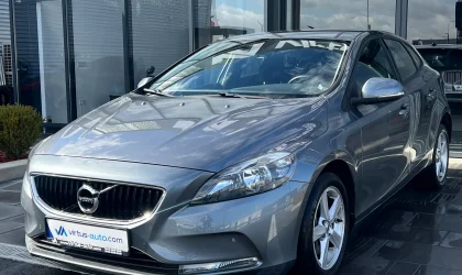 Volvo V40  - 2018